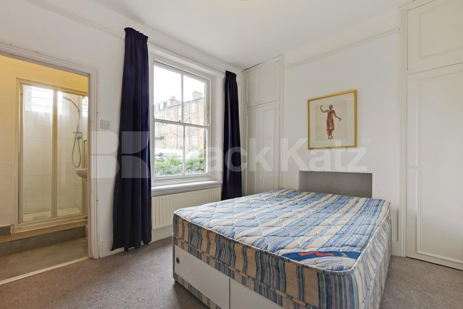 Spacious and bright apartment in the heart of Balham Elmfield Mansions - Elmfield Road , Balham 